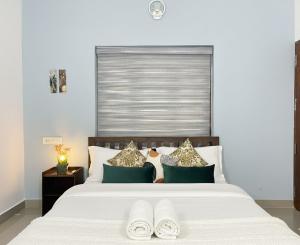 VAR Sea Haus AC 4BHK 9 min walk to beach