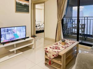 Large 3BR Meikarta Apt Cikarang w WiFi & Netflix