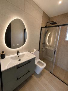 La Marina - 3 Bed House near Beach