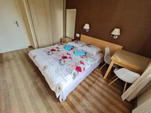10Q - Z6 Room 204A
