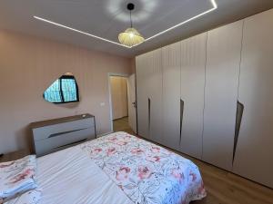Ami Luxury Apartment - 40m from Golem Beach