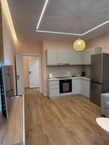 Ami Luxury Apartment - 40m from Golem Beach