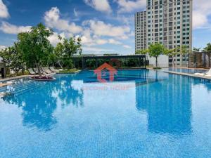 Cozy Studio South Gate Apt with Pool, Gym, Wi-Fi by 2ndHome