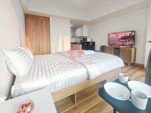 Cozy Studio South Gate Apt with Pool, Gym, Wi-Fi by 2ndHome
