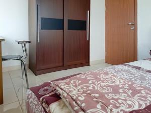 COZY 2BR Pinewood Apt Jatinagor