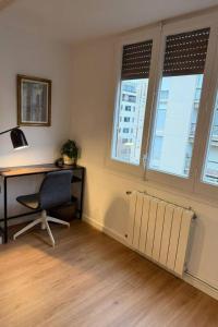 Monthly Central Flat Urgell 1 min AC Wi-Fi