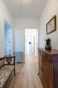 Monthly Central Flat Urgell 1 min AC Wi-Fi