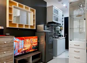 Modern Belmont Apt Studio Pool, Gym & Wifi
