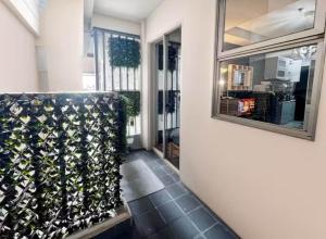 Modern Belmont Apt Studio Pool, Gym & Wifi