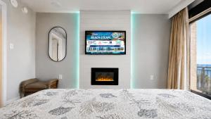 Modern Oceanfront Penthouse at Camelot by the Sea