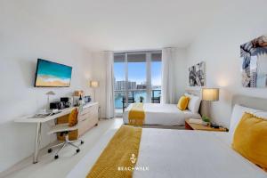 Stunning Waterway View - 2BR Resort Suite
