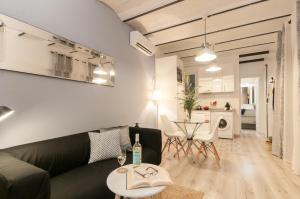 Quiet Central 2BR for 3