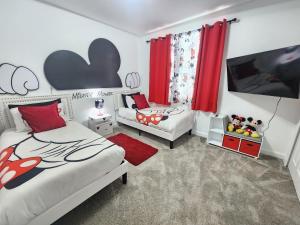 Luxury Family Retreat close to Disney La Patrona