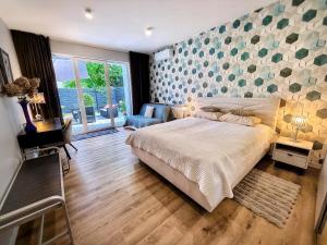 MODERN VILLA & PRIVATE GARDEN in Warsaw - Fully Renovated 2025