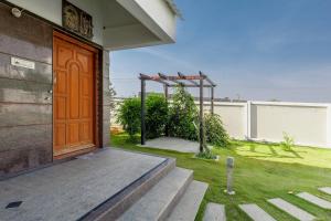 JhilMil Escape VillaPool2BHK1hr Koramangala HSR