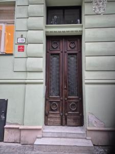 Blue church Apt