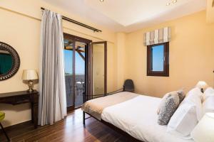 Family Villa Katifes wPrivate Pool, BBQ area and Sea View