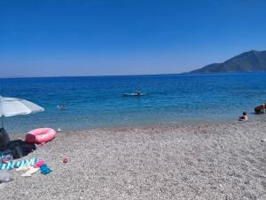 Leas mountain and sea Leas m n s