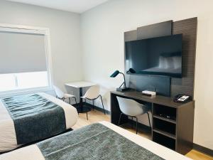 Studio 6 Dryden ON