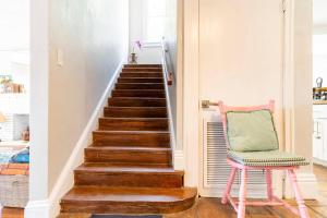 Colorful and Luminous Suite near MIA