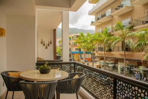 Brand NEW Condo in Heart of Zona Romantica