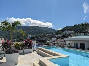 Brand NEW Condo in Heart of Zona Romantica