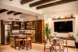Brand NEW Condo in Heart of Zona Romantica