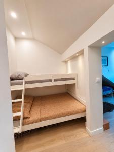Hearth of Belgrade 3 Bedroom Duplex 2 Bathrooms Sleeps 7