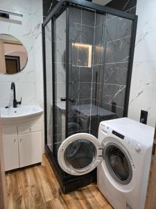 Cozy Urban Residence - 2BR - Sleeps 6 - Near Old Town