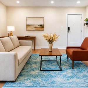 Spacious 2BR, Sleeps 8 4 Beds, WD Near Downtown