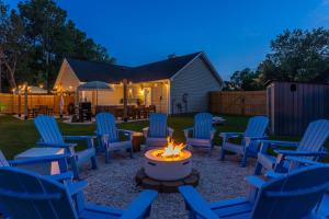 Coastal Retreat with Private Fire Pit & Hot Tub