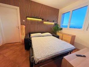 Venezia-Mestre Train station modern suites