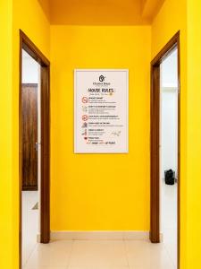 Yellow Delight 2BHK Themed flat near US Consulate