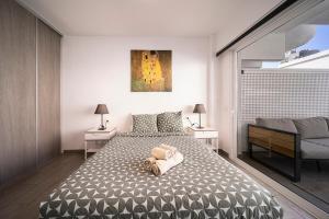 Lovely 3 bed 2 bath town centre Los Gigantes
