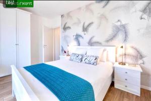 Lora Como residence, luxury suite 4, free private parking, self check-in