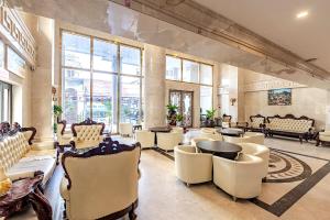 Aaron Riverview Hotel