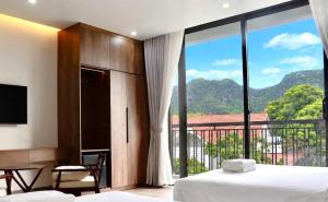 Hidden Green Hotel Tam Coc - Rooftop Pool With Mountain View
