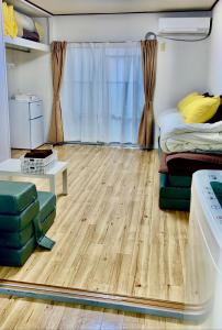 Private Apartment 5 Min to Narita Station 10 Min to Airport Washer & Dryer FUDOHAIM