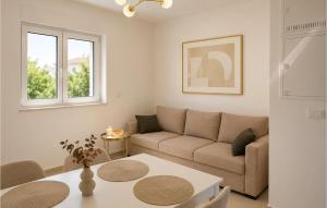 Luxurious Apartment In Kozino With Wifi