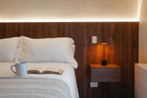1BR Premium con Luz Natural · Larco · AC · 24h