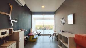 Trinity Towers Apartment Near CIT with Pool and Gym