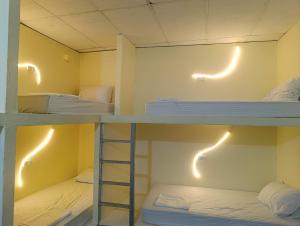 La Casa Hostal