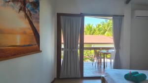 Castaway Surf Retreat