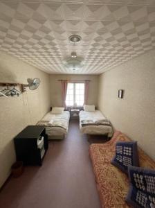 Miyuki Mountain Lodge, Myoko, Sleeps 20