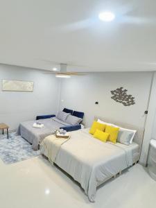 Sun and Moon House