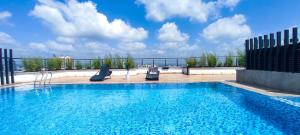 305 AMBER RESIDENCE - Rooftop pool, Gym, Playground, Parking and 24hr Security