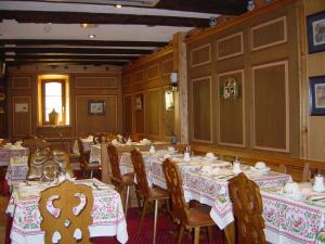 Hotels Hotel Restaurant Pere Benoit : photos des chambres