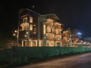Apurwa Grand Resort