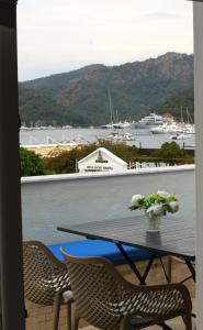 Dedeminn Marina Hotel