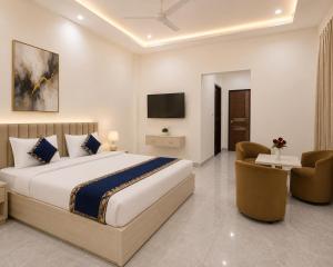 Hotel SH Mohan Plaza